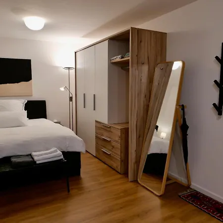 Апартаменты - Preferred By Business Travellers Ройтлинген